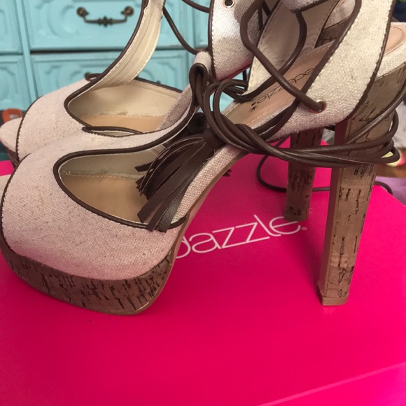 6inch natural color heels - Picture 3 of 3